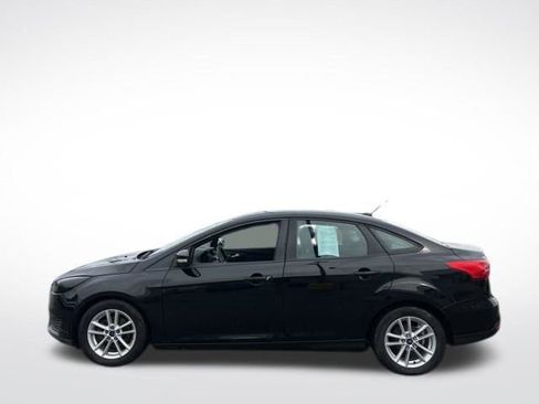 Used 2017 Ford Focus SE image 15