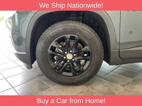 Used 2019 Chevrolet Traverse LT FWD image 16