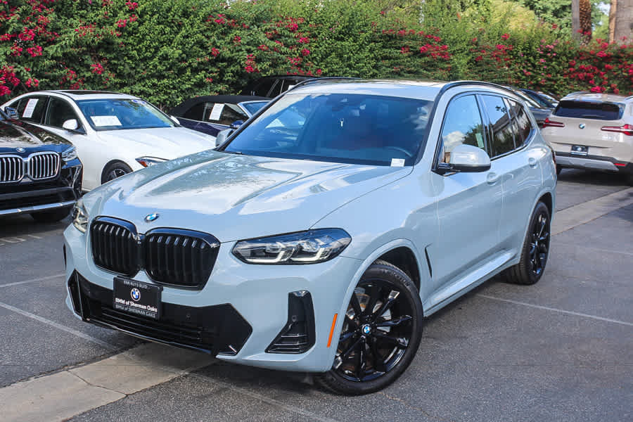 Used 2024 BMW X3 sDrive30i w/ M Sport Package RWD image 1