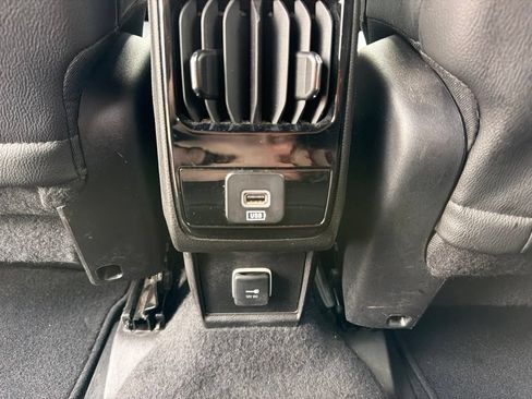 Used 2025 Jeep Compass Limited AWD/4WD image 17