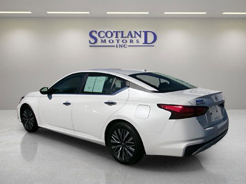 Used 2024 Nissan Altima 2.5 SV image 8
