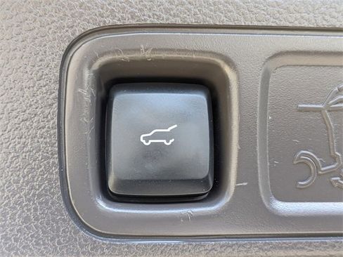 Used 2022 Lincoln Navigator Reserve image 15