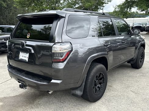 Used 2017 Toyota 4Runner SR5 Premium RWD image 7