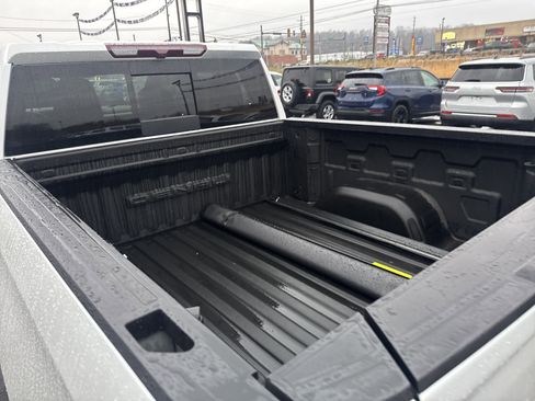 Used 2022 GMC Sierra 1500 Denali image 5