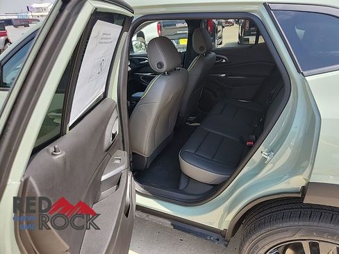 New 2025 Chevrolet Trax ACTIV w/ Driver Confidence Package image 18