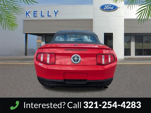 Used 2010 Ford Mustang Convertible RWD image 7