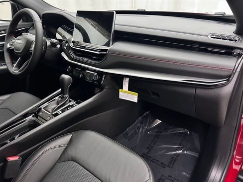 New 2026 Jeep Compass Trailhawk AWD/4WD image 18