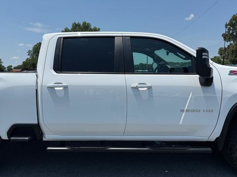 Used 2025 Chevrolet Silverado 2500 LT w/ Convenience Package AWD/4WD image 40