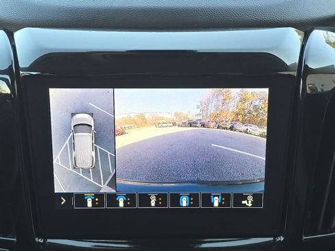 Used 2020 Chevrolet Traverse RS w/ LPO, Floor Liner Package image 39