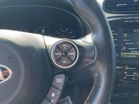 Used 2018 Kia Soul ! w/ Tech Package FWD image 18