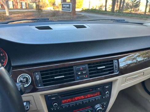 Used 2011 BMW 328i Sedan image 24