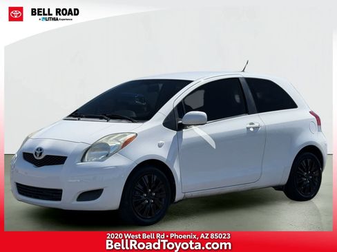 Used 2011 Toyota Yaris 2-Door Hatchback w/ Convenience Pkg FWD image 1