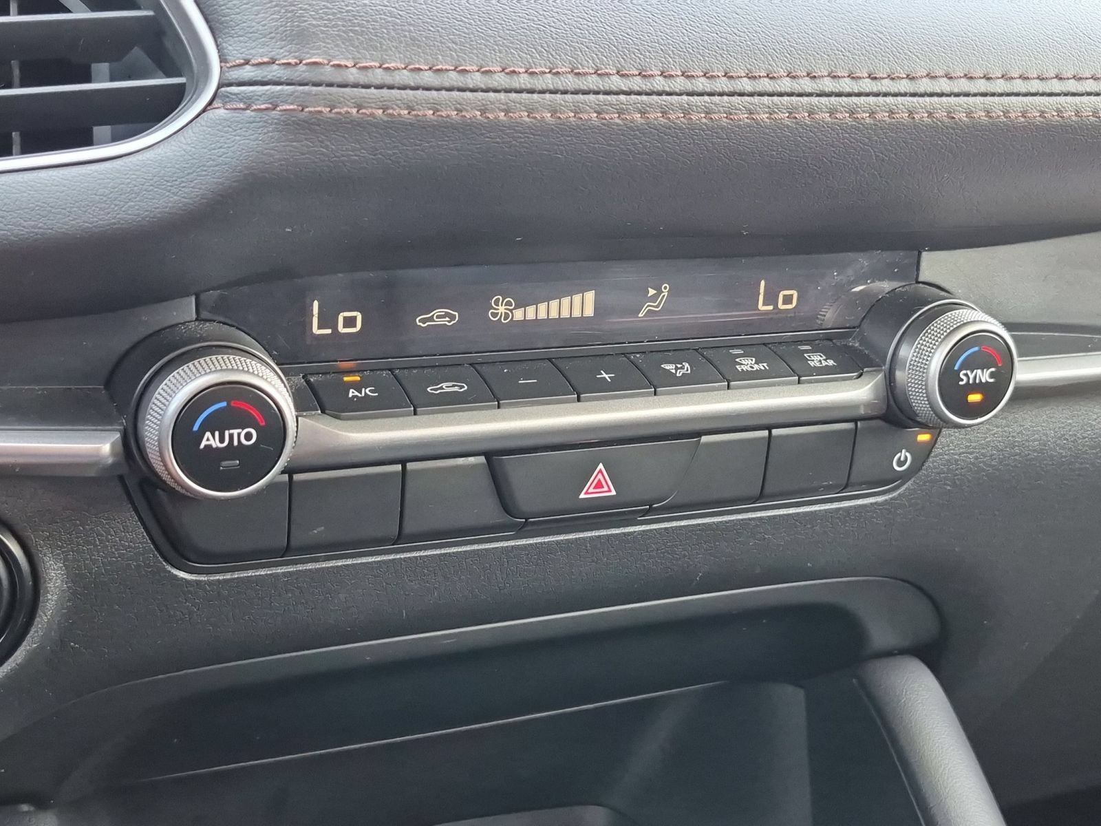 Used 2025 MAZDA MAZDA3 s FWD image 18
