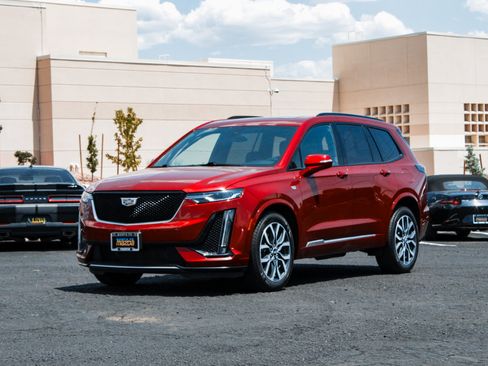 Used 2021 Cadillac XT6 Sport AWD/4WD image 1