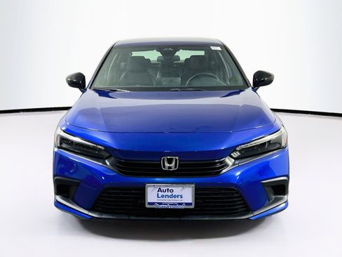 Used 2023 Honda Civic Sport image 2
