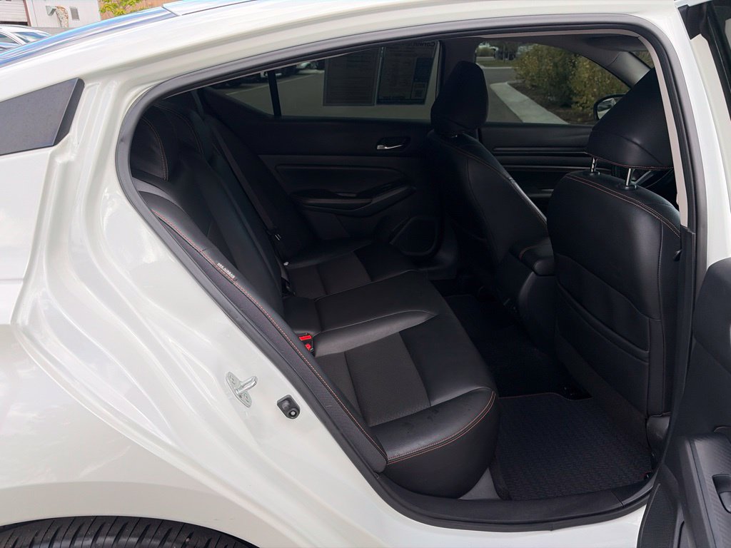 Used 2019 Nissan Altima 2.5 SR w/ SR Premium Package AWD/4WD image 16