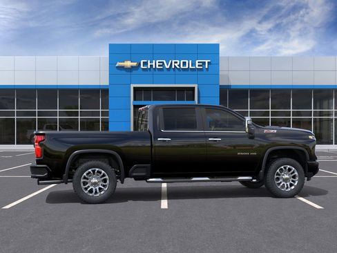 New 2025 Chevrolet Silverado 2500 LT w/ Z71 Chrome Sport Edition image 5