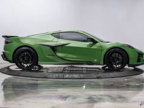 Used 2026 Chevrolet Corvette Z06 RWD image 32