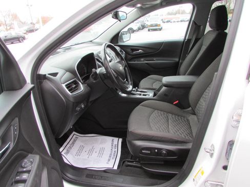 Used 2018 Chevrolet Equinox LT image 6