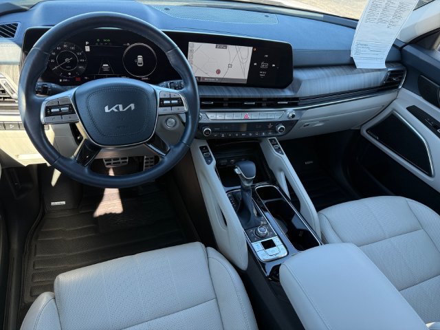 Used 2025 Kia Telluride SX w/ SX Captain's Chair Package AWD/4WD image 15