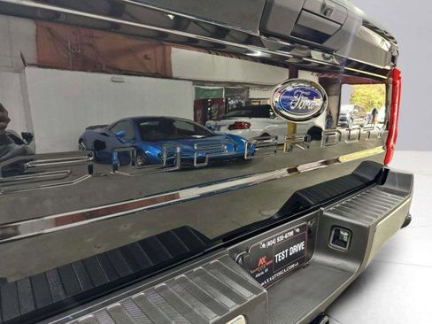 Used 2025 Ford F250 XLT image 22