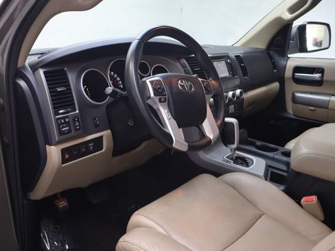 Used 2017 Toyota Sequoia Limited w/ Safety & Convenience Package RWD image 20