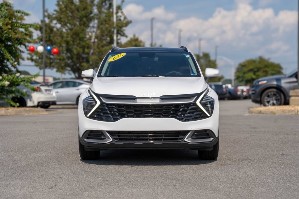 Used 2025 Kia Sportage EX w/ Premium Package FWD image 2