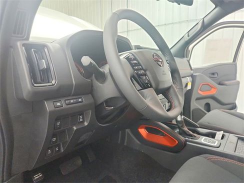 New 2026 Nissan Frontier PRO-4X w/ Pro-4x Convenience Package image 18