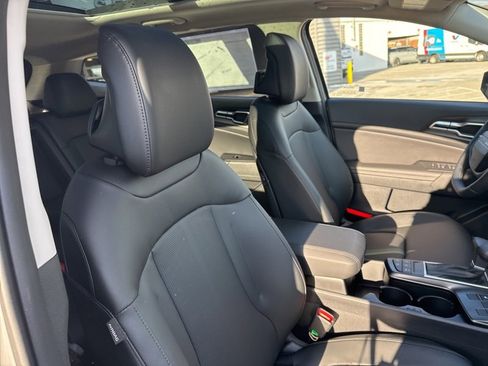 New 2026 Kia Sportage EX image 16