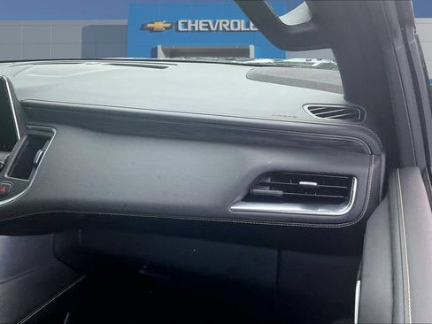 Used 2023 GMC Yukon XL SLT w/ SLT Premium Package AWD/4WD image 27