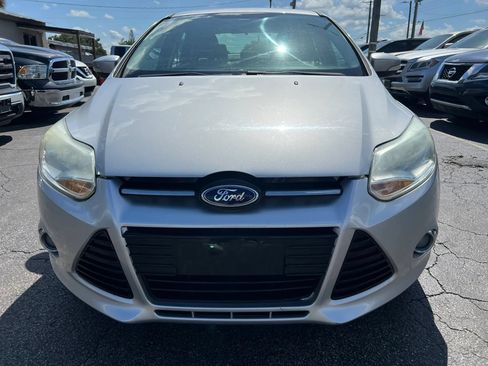 Used 2012 Ford Focus SE FWD image 3