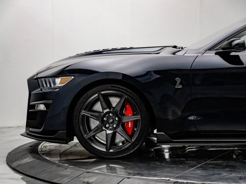 Used 2021 Ford Mustang Shelby GT500 w/ Carbon Fiber Track Pack image 7