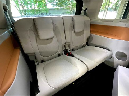 New 2025 Volkswagen ID. Buzz 1st Edition image 26