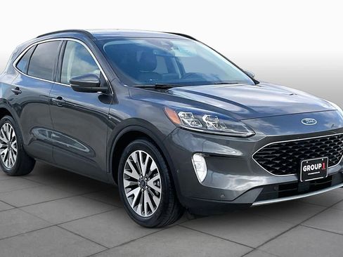 Used 2020 Ford Escape Titanium FWD image 3