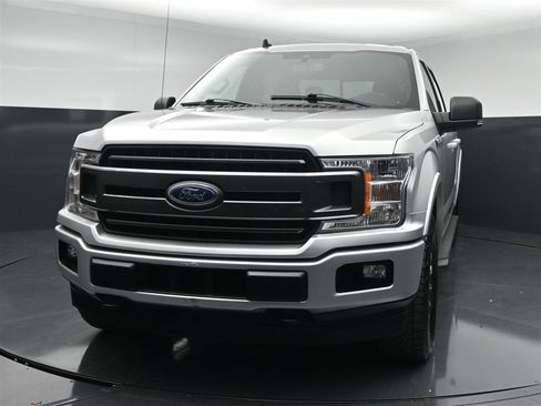 Used 2019 Ford F150 XLT w/ Equipment Group 302A Luxury AWD/4WD image 2