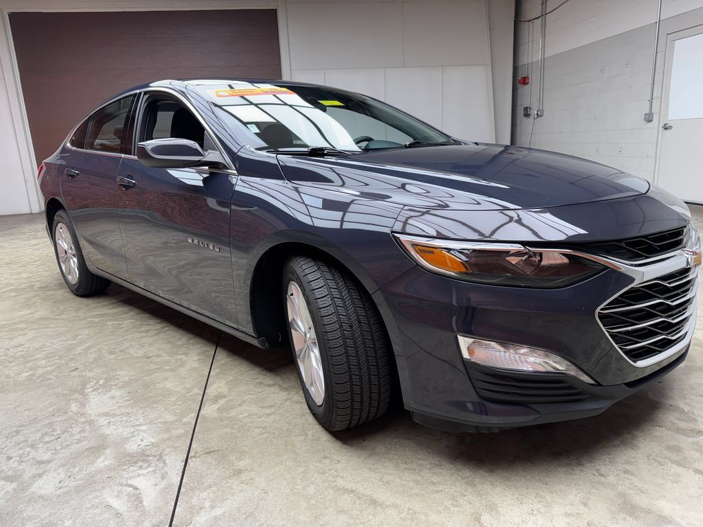 Used 2025 Chevrolet Malibu LT FWD image 7