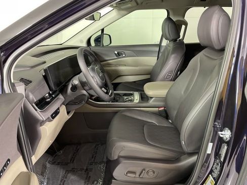 New 2026 Kia Carnival EX image 17