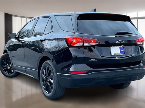 Used 2024 Chevrolet Equinox LS w/ LS Convenience Package image 4