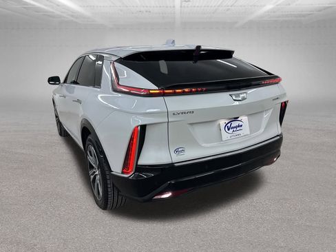 Certified 2025 Cadillac Lyriq Luxury image 8