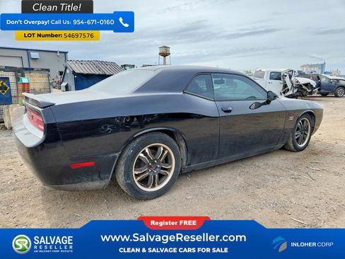 Used 2013 Dodge Challenger R/T RWD image 4