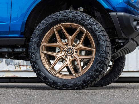 New 2025 Ford Bronco Badlands image 13