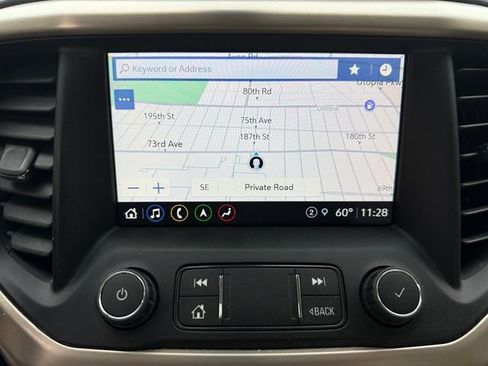 Used 2021 GMC Acadia Denali w/ Denali Ultimate Package AWD/4WD image 19