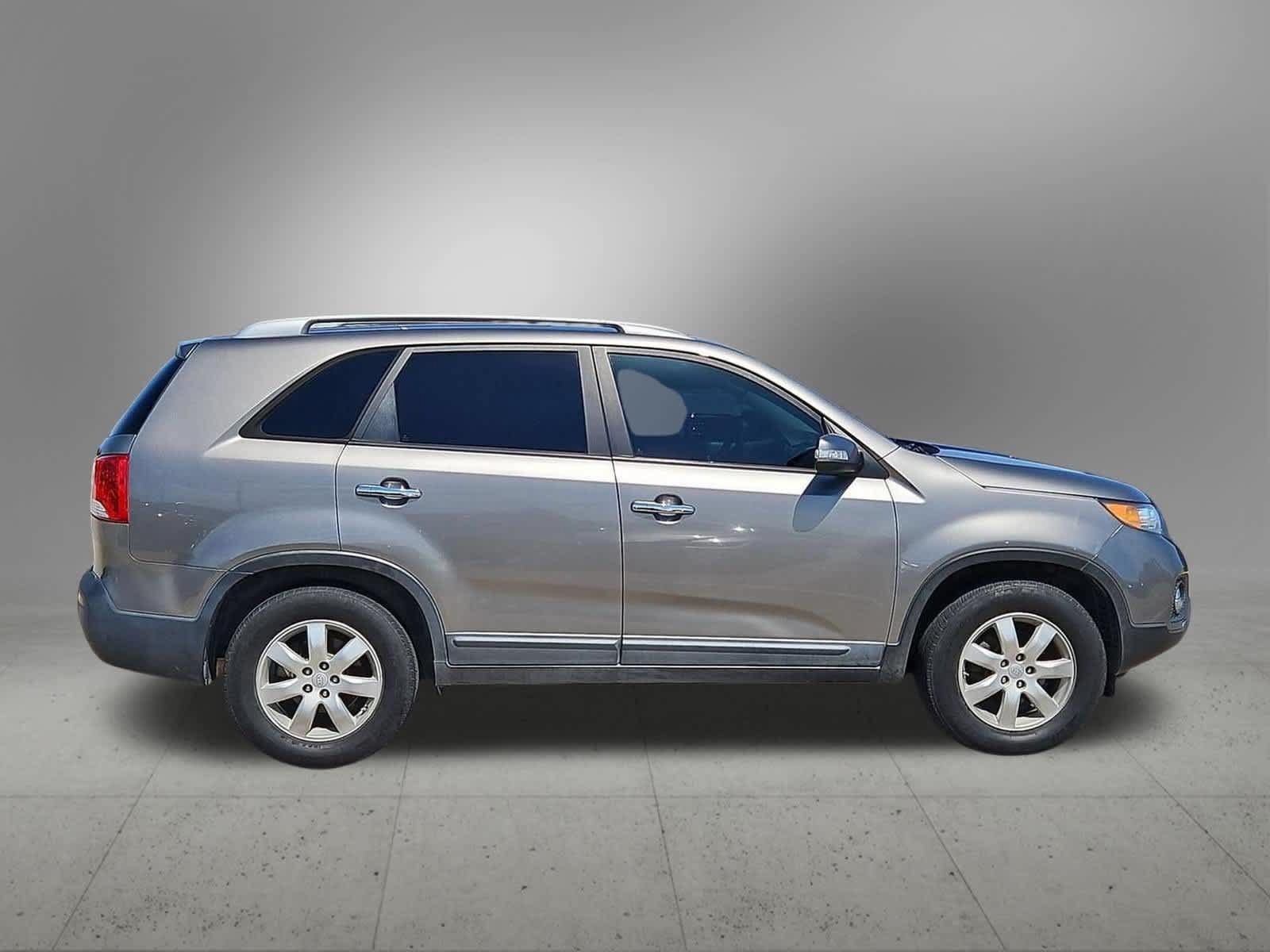 Used 2011 Kia Sorento 2WD w/ Convenience Pkg image 7