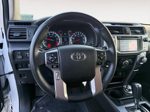 Used 2015 Toyota 4Runner SR5 image 17