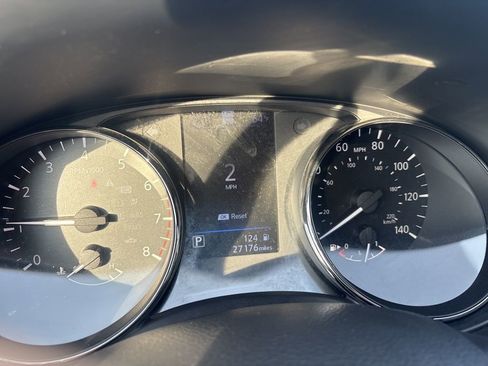 Used 2022 Nissan Rogue Sport SL image 10