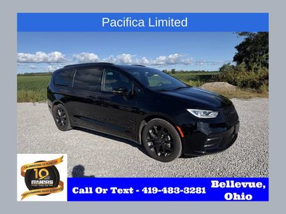 Used 2025 Chrysler Pacifica Limited
