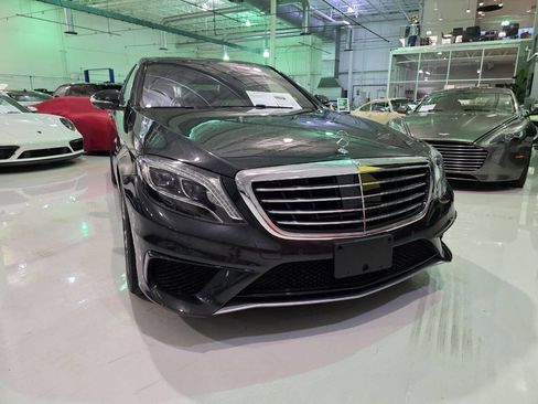 Used 2014 Mercedes-Benz S 63 AMG S 63 AMG AWD 4MATIC 4dr Sedan w/ Rear Seat Package image 4