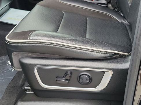Certified 2025 RAM 1500 Laramie AWD/4WD image 15