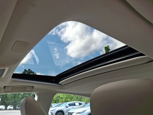 Used 2021 Lexus ES 300h w/ Premium Package FWD image 14