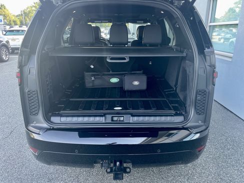 Certified 2025 Land Rover Discovery Dynamic SE AWD/4WD image 39